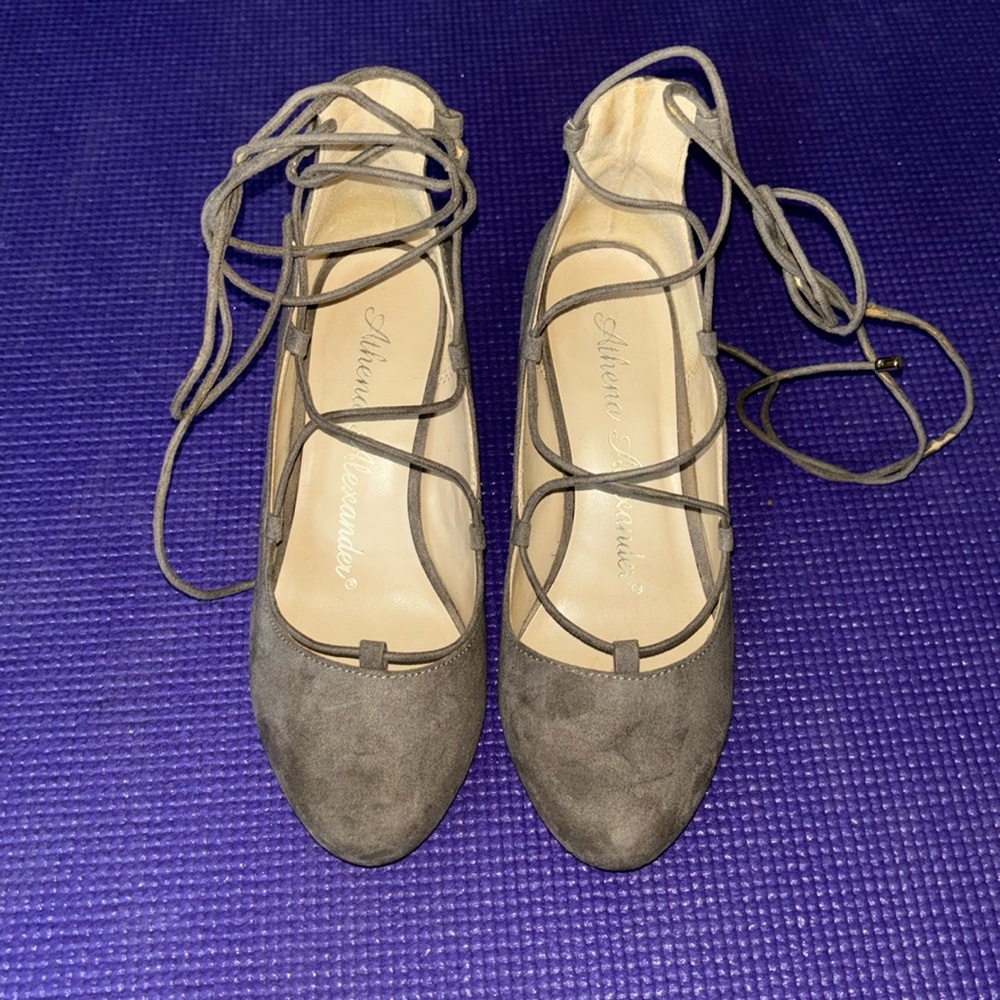 Block Heel; Suede. tie up